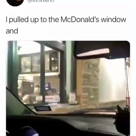 ドライブスルーの画像