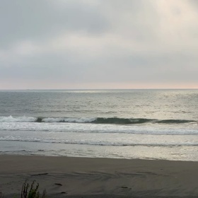 8月19日千葉北、東浪見の朝の波の画像