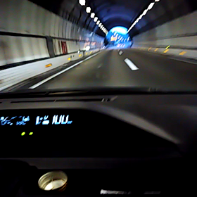 東名高速走行中の画像