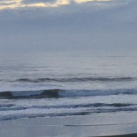 10月3日千葉北、東浪見の朝の波の画像