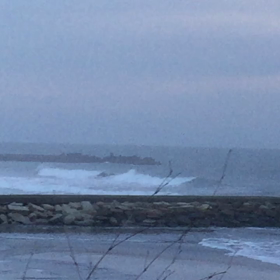 5月4日千葉北、東浪見の朝の波の画像