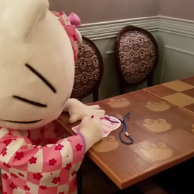 ★【多摩】館のレストラン、特別室♪キティちゃんのサイン!！のサムネイル画像