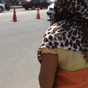 インドで道路を渡るの画像