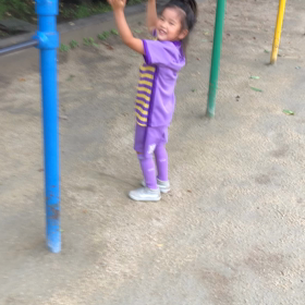 運動神経抜群！逆上がりの画像