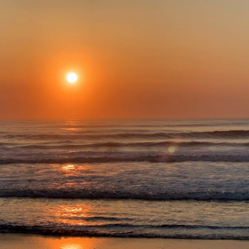 4月15日千葉北、東浪見の朝の波の画像