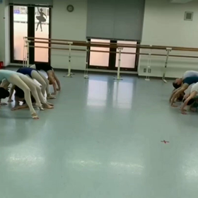 バレリーナがするウォーミングアップ☆の画像