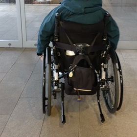 車椅子の画像