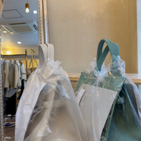 ヴィオラドーロより　レザートートバッグ入荷の画像