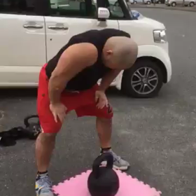 櫛山君５０キロケトルベル振り回すの画像