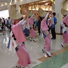ゆめタウンで阿波おどりの画像