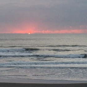 9月30日千葉北、東浪見の朝の波の画像