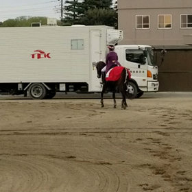 レースとレースの間の画像