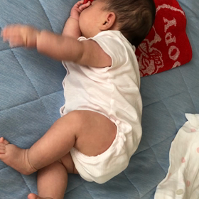 寝返り練習の画像