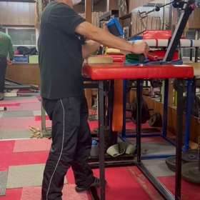 3人で補強トレーニングの画像