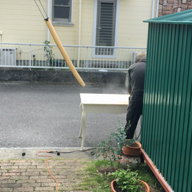 けずる作業の画像