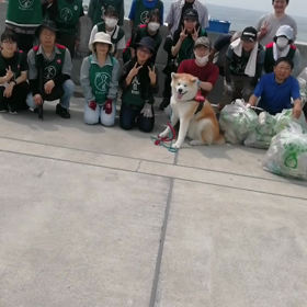 第三日曜日朝8時集合で駿河区高松海岸の清掃活動に未来丸と参加しました。グリーンバードの若者たちもの画像