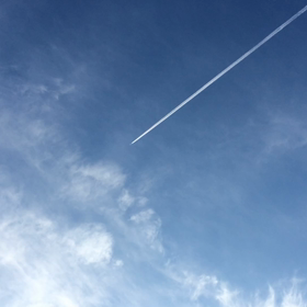 飛行機雲の画像
