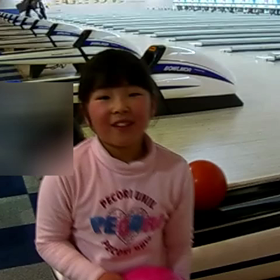 さえりんのす!ス!ストライク⁉️取れるかなさえりんボーリングの画像