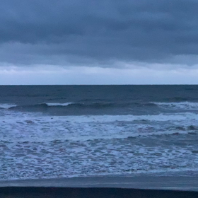 3月21日千葉北、東浪見の朝の波の画像