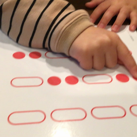 4歳さん、見てわかる知育リズム教材で　さぬき市三田ピアノ教室の画像