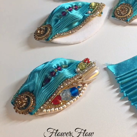 講習会の為のサテプリブローチの準備の画像