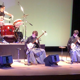 久しぶりのコンサート♪三絃士の画像