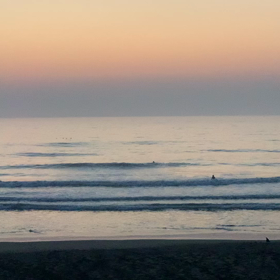 4月10日千葉北、東浪見の朝の波の画像