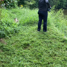 草刈りに姪っ子登場！即戦力、ありがたや！の画像