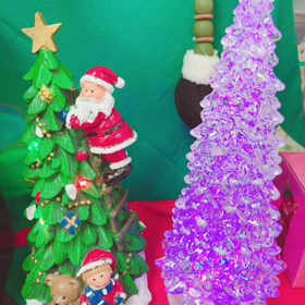 クリスマス ライトツリーの画像