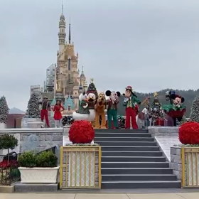 香港ディズニー　クリスマスの城前ショーの画像