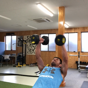 インクラインダンベルプレスの画像