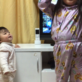 子供の笑い声の画像