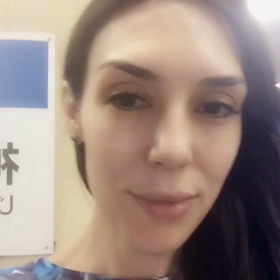 一発ネイティブ「ish」の使い方→◎◎時頃、◎◎色に近いの画像