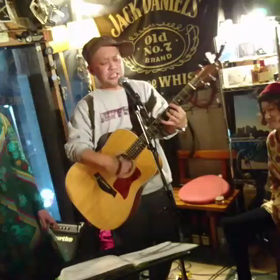 雪が降る町の画像