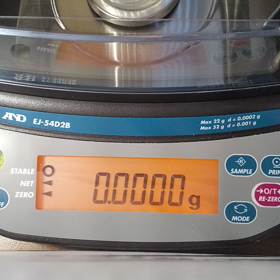 お高い電子天秤の詳細③の画像