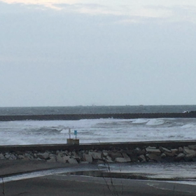 11月13日千葉北、東浪見の朝の波の画像