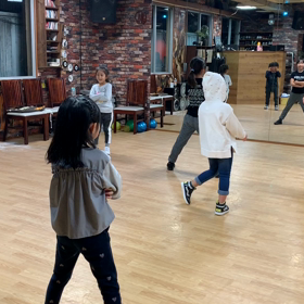 ダンススクールの画像