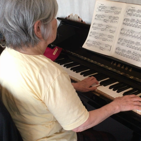 こぶたと大福とピアノ〜浜辺の歌の画像