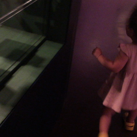 はしゃぐの画像