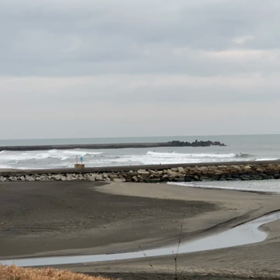 3月30日千葉北、東浪見の朝の波の画像