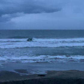3月8日千葉北、東浪見の朝の波の画像