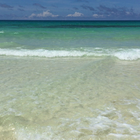 渡口の浜の波の音の画像