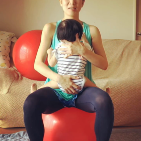 赤ちゃん抱っこしながらトレーニングが寝かし付けにもなっちゃう〜その①〜の画像