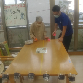 ボール遊びの画像