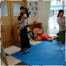 いずみ保育園子育て支援にて英語リトミックの画像