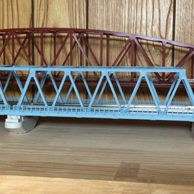 鉄橋でのすれ違いの画像