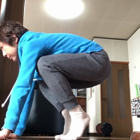 カラスのポーズの画像