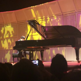 今日はコンサート。の画像