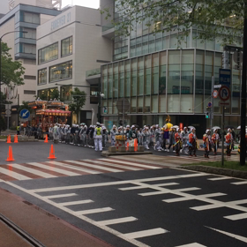 札幌まつりの山車の画像