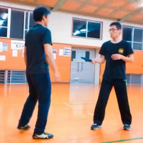 対ナイフの画像